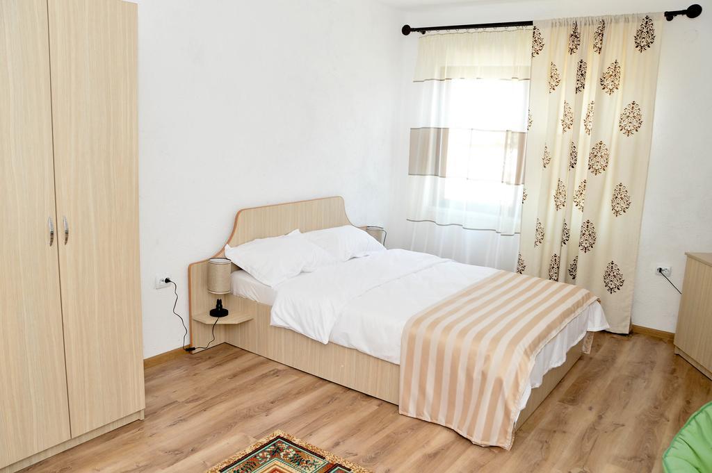 Hotel Collias Horezu Zewnętrze zdjęcie