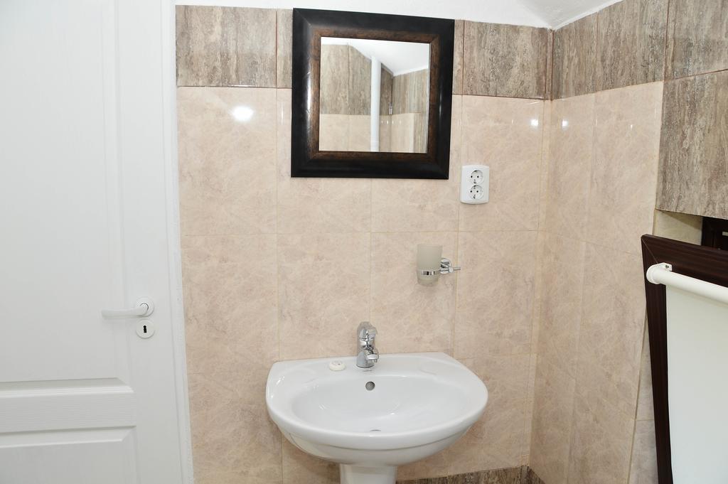 Hotel Collias Horezu Zewnętrze zdjęcie